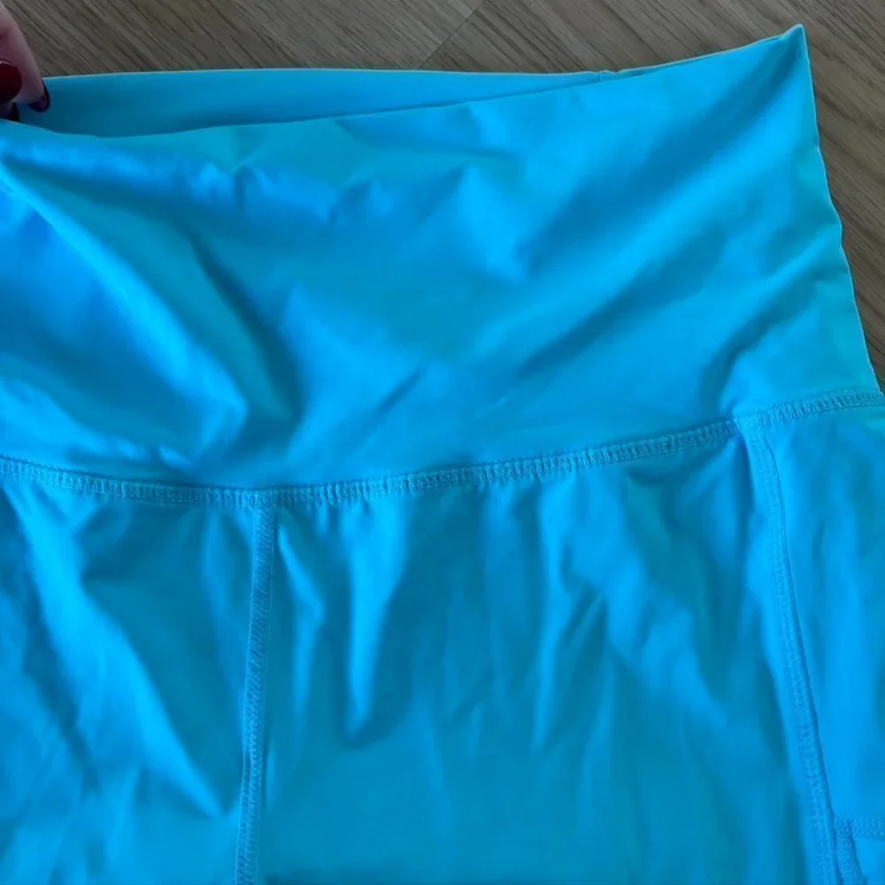 ** Zyia Light Blue Mesh Light n Tight Crop Leggings Size 6-8